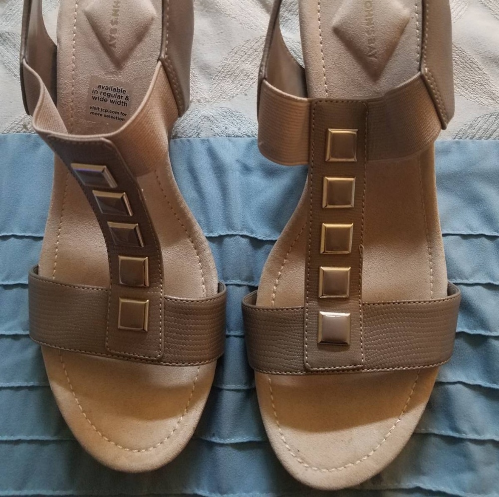 NWOT**Tan Wedge Sandals